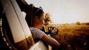 Stai pianificando un viaggio on the road nell'UE?  9 sorprendenti leggi sulla guida di cui essere a conoscenza durante la tua prossima vacanza