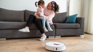 I robot potrebbero svolgere il 39% delle faccende domestiche entro 10 anni, affermano gli esperti di intelligenza artificiale.  Ma non sono tutte buone notizie