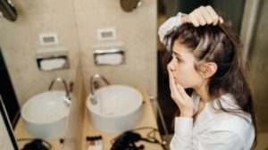 perdita di capelli negli adolescenti