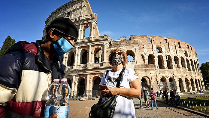 Italia, Grecia, Spagna: le ultime regole COVID se si risulta positivi durante un viaggio in Europa