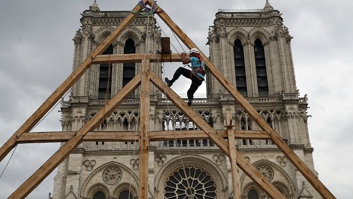 La cattedrale di Notre Dame di Parigi riapre al pubblico dopo un devastante incendio