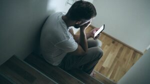 L'uomo finisce la sua vita dopo che un chatbot di intelligenza artificiale lo ha "incoraggiato" a sacrificarsi per fermare il cambiamento climatico