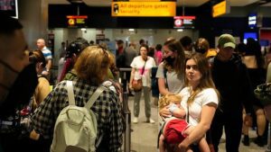 "Interruzione inevitabile": il personale di sicurezza di Heathrow sciopera durante il fine settimana dell'incoronazione del re