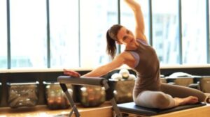 pilates con un istruttore