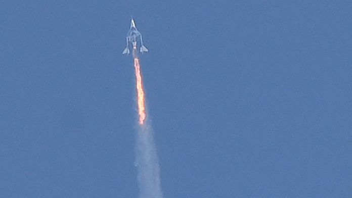 La rivale di Blue Origin, Virgin Galactic, annuncia il ritorno nello spazio con il riavvio dei suoi voli commerciali