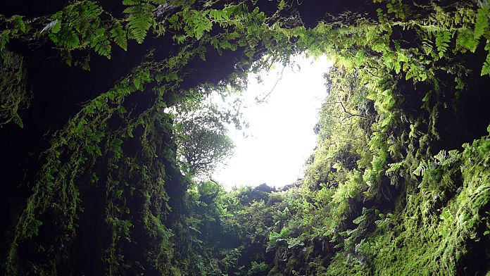 Pianifica un'avventura estiva intorno ai vulcani spenti più emozionanti d'Europa