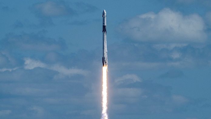 Regolamentare lo spazio: chi tiene traccia delle aziende private che cercano di raggiungere le stelle?