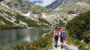 Sentieri panoramici e viaggi economici: questa città di montagna dell'Europa orientale è un paradiso per gli escursionisti economici