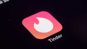 Tinder si ritirerà dalla Russia, citando preoccupazioni per i diritti umani