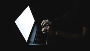 Un problema "colpisci la talpa": perché è così difficile prendere di mira il crimine sul dark web?