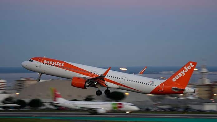 EasyJet cancella migliaia di voli quest'estate a causa della congestione nei cieli europei
