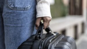 Swiss Air: le vacanze dei passeggeri sono "rovinate" dopo che l'aereo è arrivato in Spagna senza bagagli