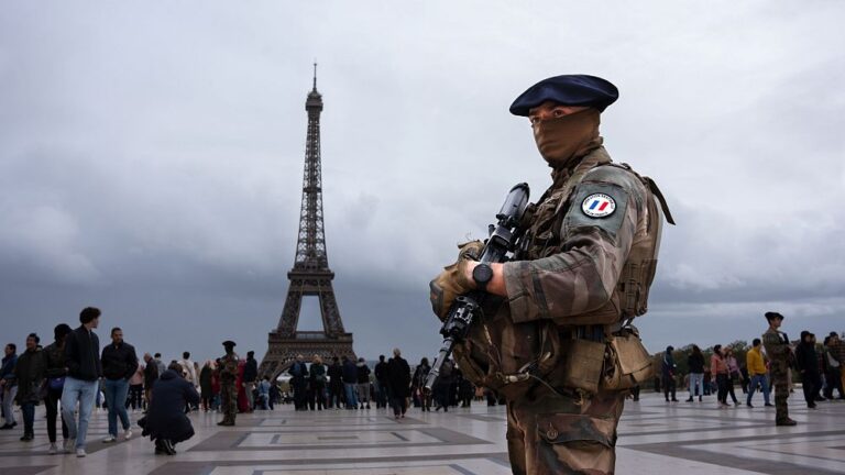 Evacuazioni aeroportuali e false minacce di bomba: cosa aspettarti se stai viaggiando in Francia in questo momento