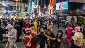 Halloween a Shibuya?  I turisti sono invitati a stare lontani dalla famosa destinazione di Tokyo
