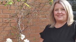 Il cancro intestinale di questa donna è scomparso dopo aver assunto un nuovo farmaco per 6 mesi