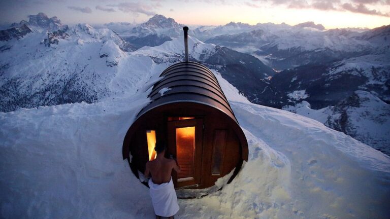 Il nuovissimo treno cuccetta italiano porterà gli sciatori direttamente sulle piste delle Dolomiti