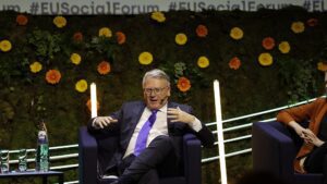 Il futuro del lavoro risiede nell’equilibrio tra uomo e intelligenza artificiale