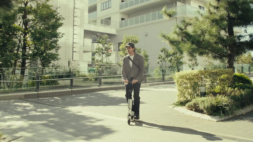 This e-scooter is so small that you can fit into your carry-on when you travel