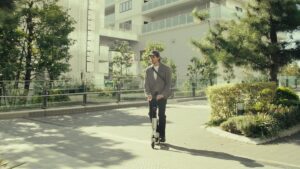 This e-scooter is so small that you can fit into your carry-on when you travel