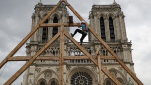 La cattedrale di Notre Dame di Parigi riaprirà al pubblico nel 2024 dopo un devastante incendio