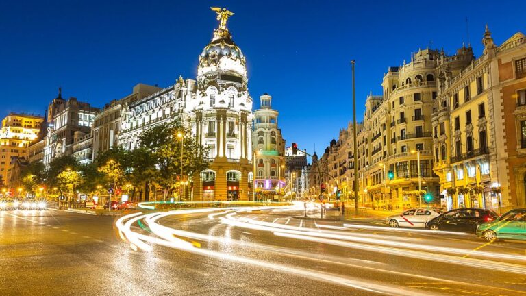 L'allarme "Livello nero" potrebbe comportare la chiusura delle strade a Madrid a causa del sovraffollamento delle festività natalizie