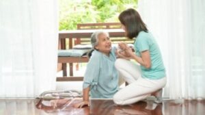 Una giovane donna che gode dei benefici di una famiglia unita