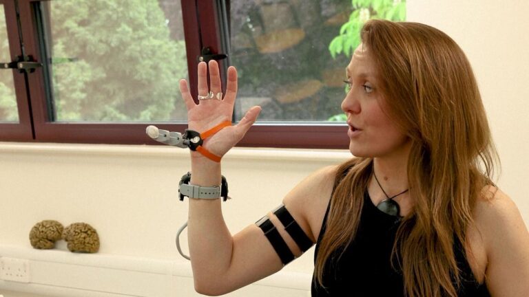 Third thumb attached to Dani Clode