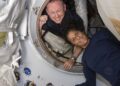 La NASA afferma che non c'è ancora una data di ritorno per gli astronauti del Boeing Starliner bloccati sulla ISS 44 Boeing Crew Flight Test astronauts Butch Wilmore, left, and Suni Williams pose for a portrait on the ISS.