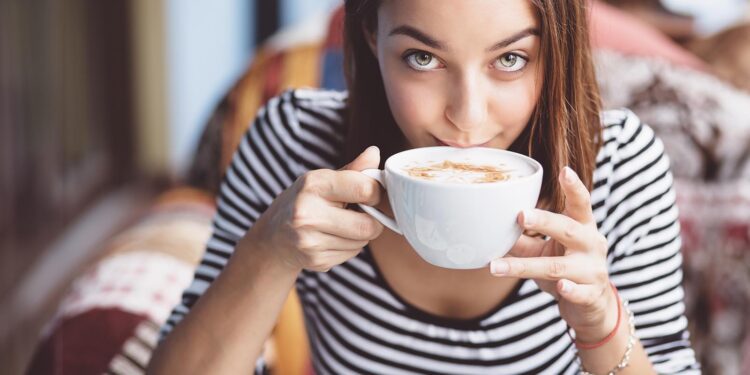 il caffè può disidratarti