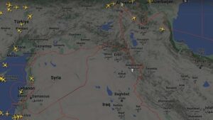Voli costretti a tornare indietro dopo che l'attacco missilistico iraniano ha chiuso lo spazio aereo: quale sarà il futuro dei viaggiatori?