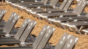 Thousands of euros of sunbeds were destroyed.