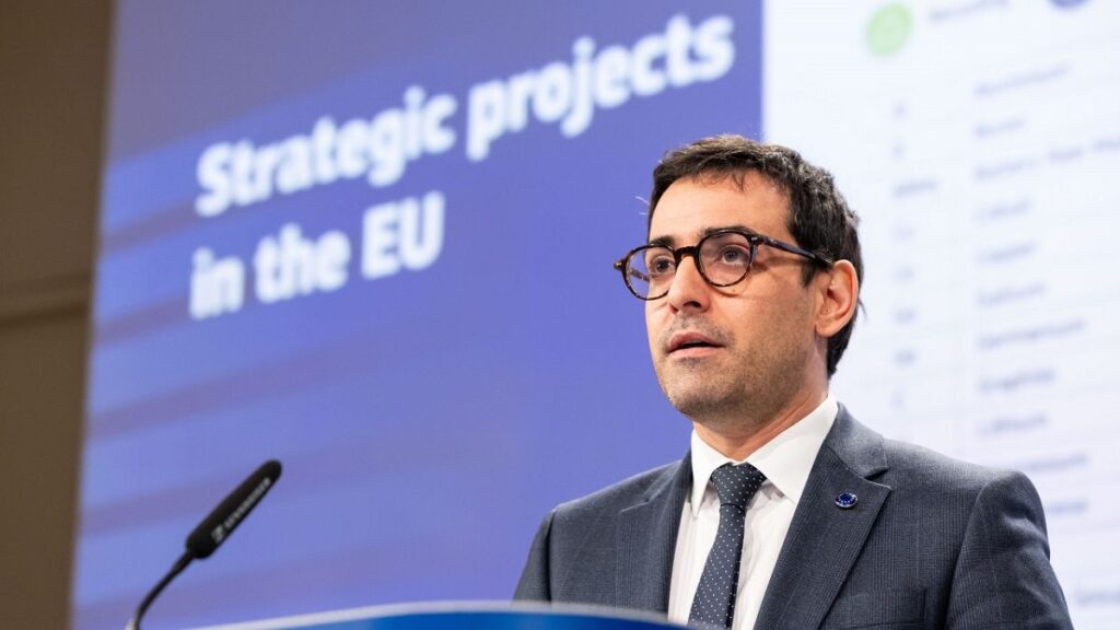 Stéphane Séjourné at the European Commission.