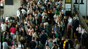 Avviso di viaggio in Spagna e Portogallo: ritardi di volo e stazioni ferroviarie affollate come ritorno di energia