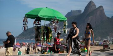 Niente più samba sul filo? Rio de Janeiro mira a frenare i venditori non autorizzati e il rumore sulle spiagge 40 Niente più samba sul filo? Rio de Janeiro mira a frenare i venditori non autorizzati e il rumore sulle spiagge