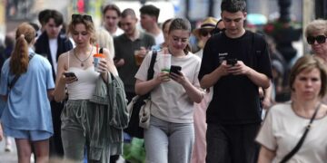 La Russia blocca le chiamate tramite WhatsApp e Telegram mentre stringe il controllo su Internet 2 La Russia blocca le chiamate tramite WhatsApp e Telegram mentre stringe il controllo su Internet
