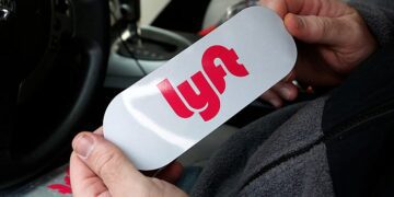 Lyft per collaborare con la società di intelligenza artificiale cinese Baidu per portare la robotassi in Europa nel 2026