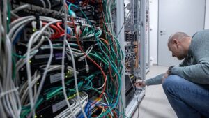 Otto paesi dell'UE mancano ancora regole informatiche per settori critici