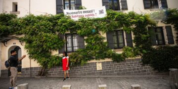 I residenti di Parigi combattono il superamento e la "disneyfication" dell'amato quartiere di Montmartre 10 I residenti di Parigi combattono il superamento e la "disneyfication" dell'amato quartiere di Montmartre