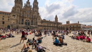 "La città si è svuotata": Santiago de Compostela combatte con una crescente pressione dallo startourismo