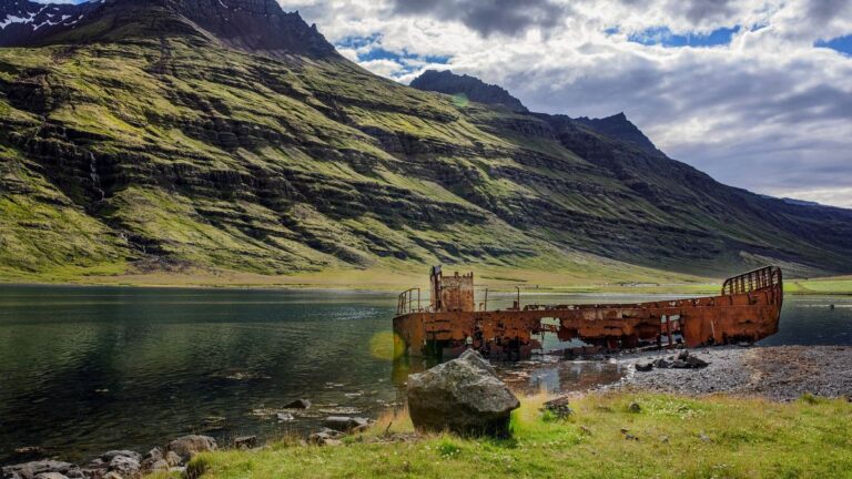 Stai facendo l'Islanda tutti sbagliati? Salta invece la strada dell'anello per questa gemma nascosta remota