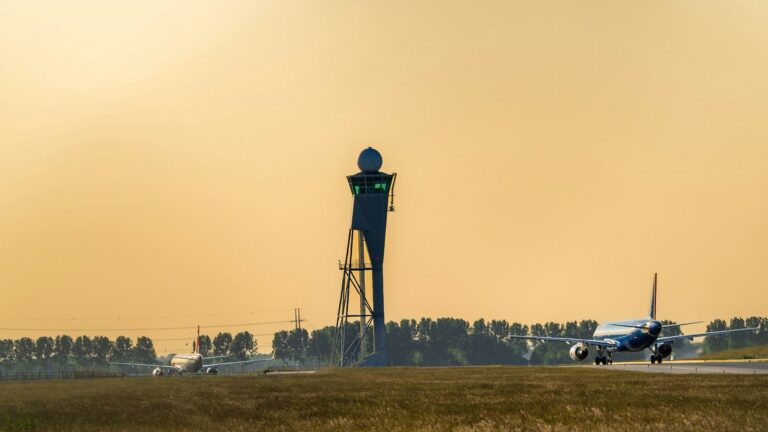 I voli in Italia subiscono interruzioni a causa degli scioperi del trasporto aereo a livello nazionale che si sono verificati venerdì