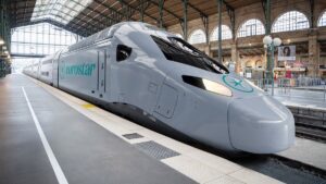 Eurostar svela un piano da 2 miliardi di euro per far circolare treni a due piani attraverso il tunnel sotto la Manica