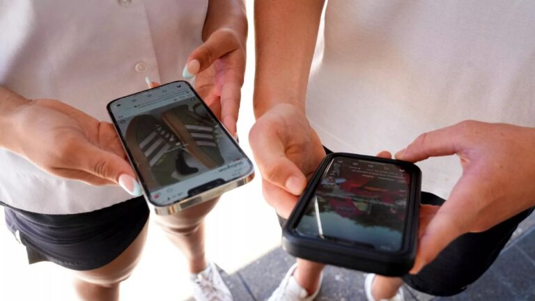 La Danimarca considera il divieto australiano dei social media per i minori di 16 anni come potenziale modello