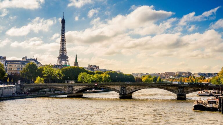 "Non c'è più nessun capitano al timone": la crisi politica francese preoccupa il settore tecnologico