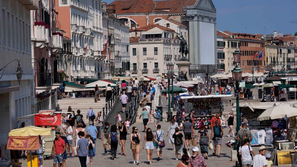 Obiettivo 2050: le città europee vogliono un turismo “equilibrato” che funzioni per i loro cittadini