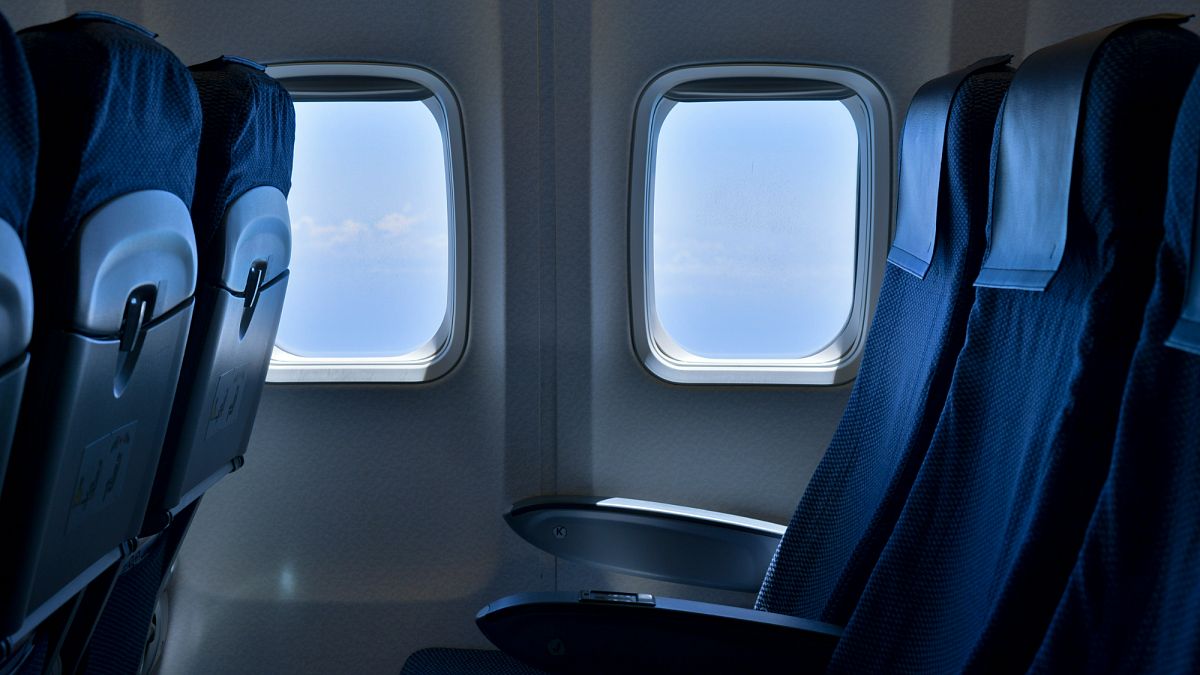 Pagheresti per un posto vuoto? Questa compagnia aerea ti consentirà di fare offerte per avere più spazio in Economy