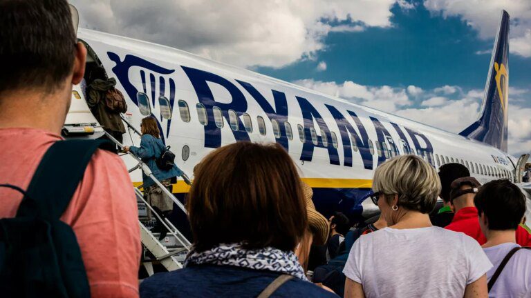 Ryanair: carte d'imbarco digitali obbligatorie, cosa sapere subito