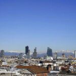 Milano vieta il self check-in per affitti brevi dal 2026: cosa cambia